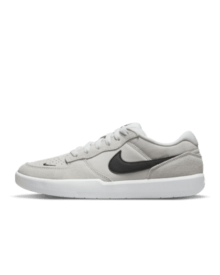 Nike sb team classic black white best sale